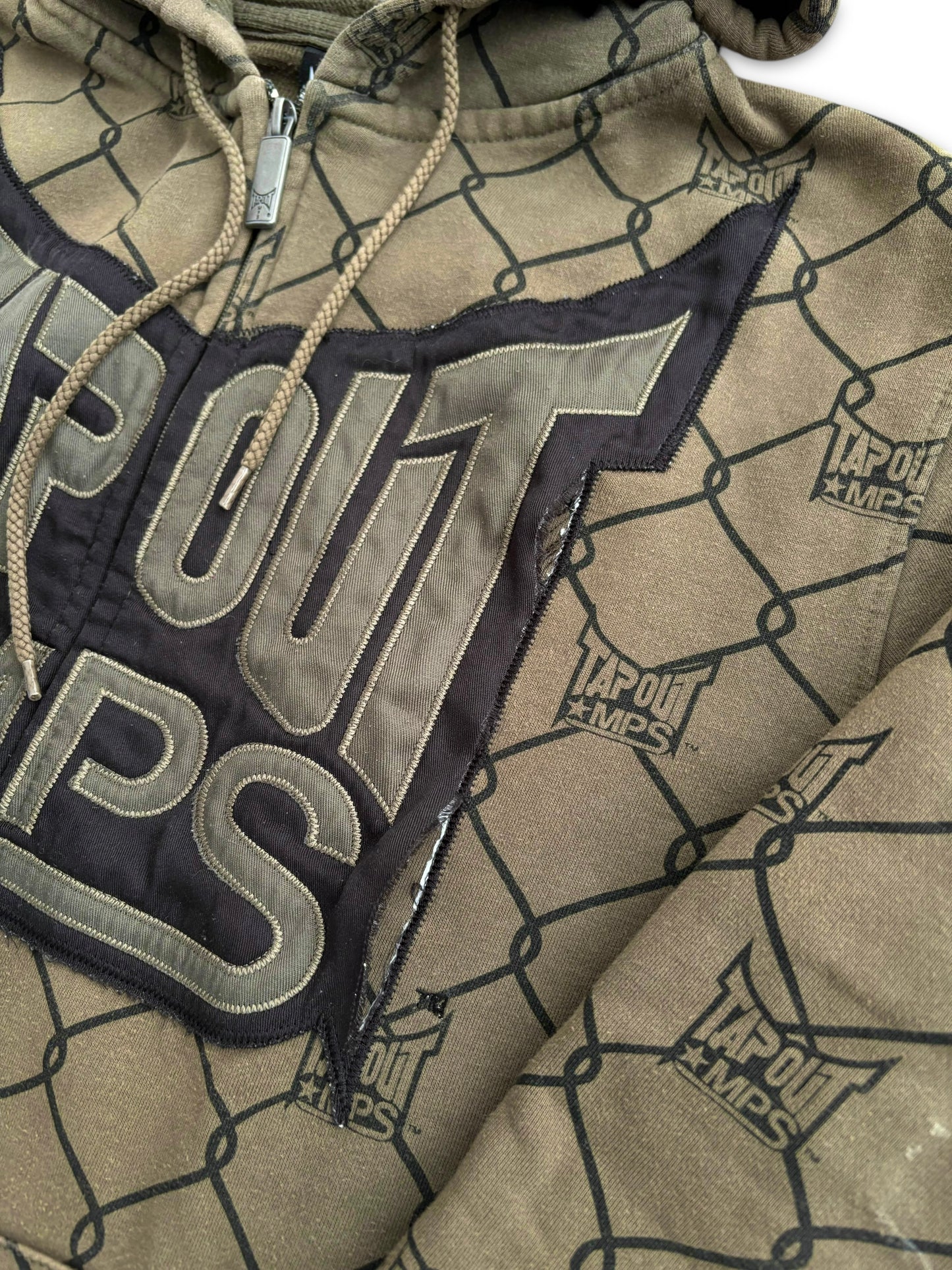 Tapout Zip-Up (L)